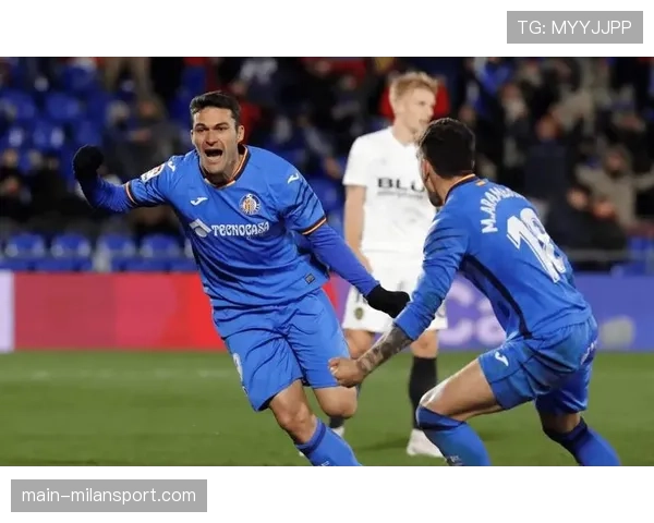 巴伦西亚三月场均传中数28.7次,边路进攻比重明显增加